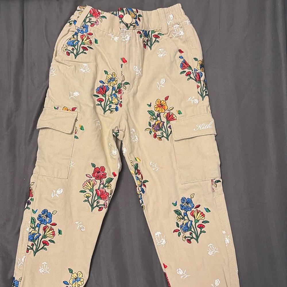 KITH kids floral cargo size 4/5